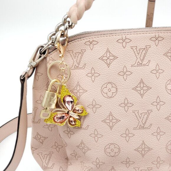 Louis Vuitton Lock & Key with Unbranded Butterfly Charm, Keychain 090925 - Picture 2 of 9